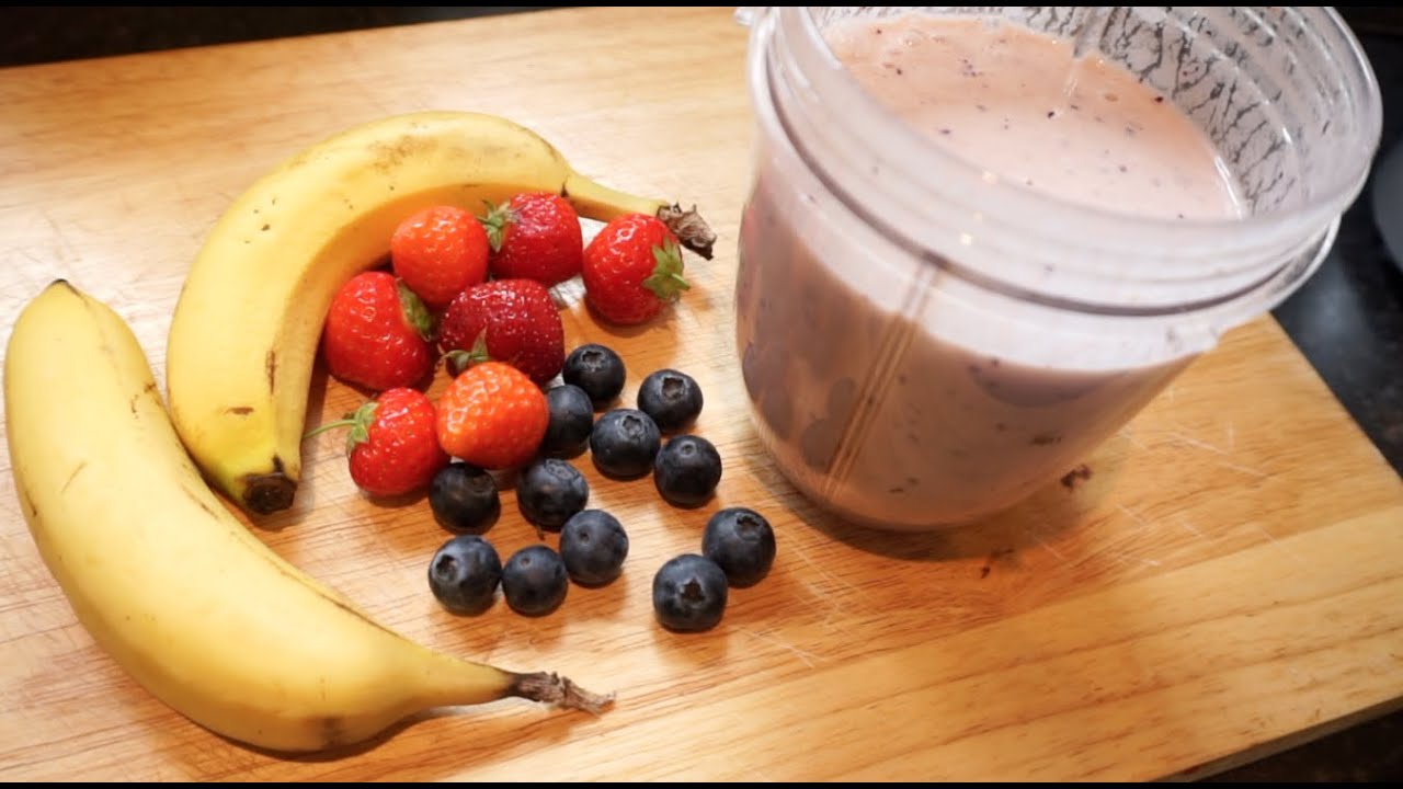 Healthy Strawberry Banana Blueberry Smoothie Recipe