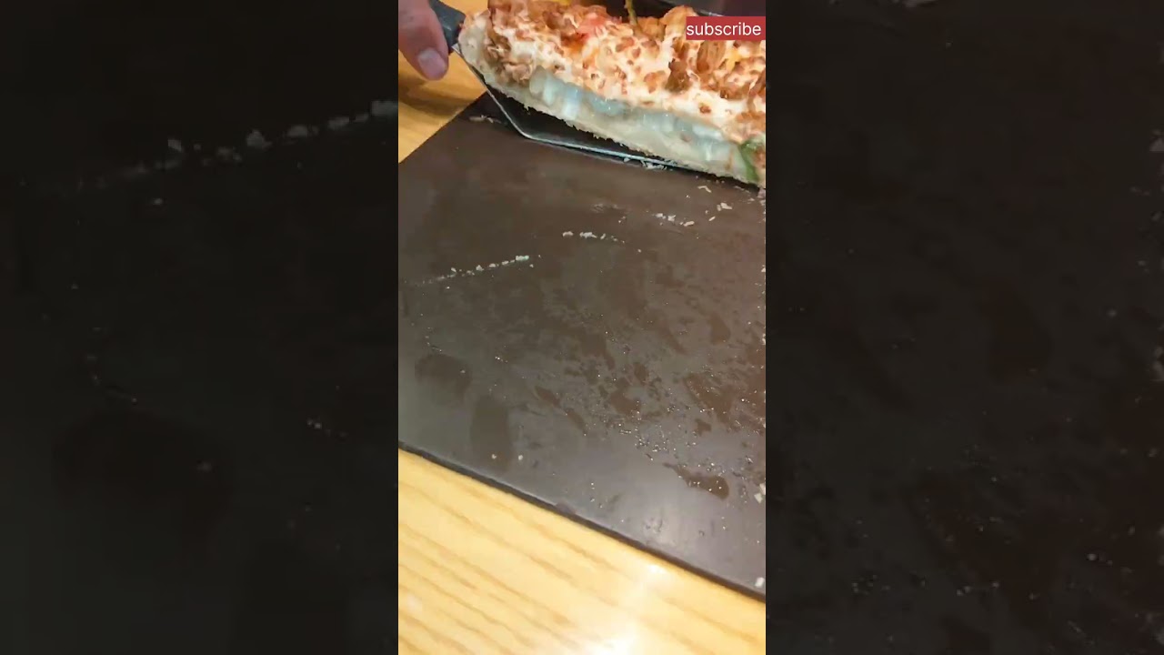 Tikka pizza easy recipe by Nasir vlogs #chicken #pizza #nasir vlogs