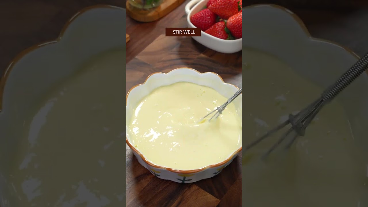 EASY STRAWBERRY YOGURT CAKE RECIPE #recipe #strawberry #yogurt #cake #dessert #sweets #airfryer