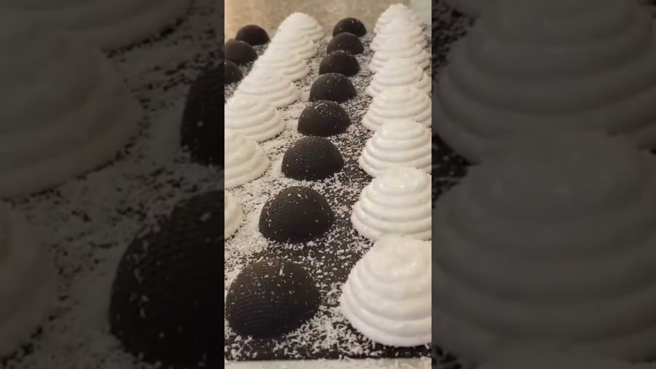 Summer Fruits Pavlova Dessert | So Cute Little Snail Meringue #jorisvanhee