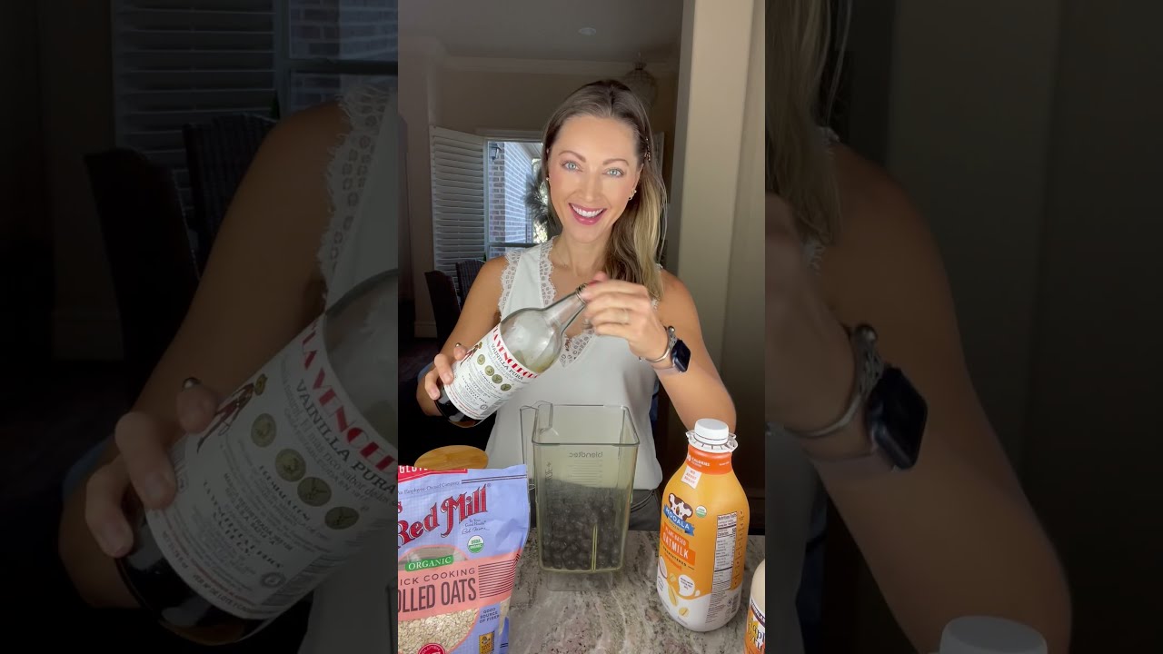 Blueberry Muffin Smoothie Recipe – vegan, gluten-free, refined sugar-free & delicious!