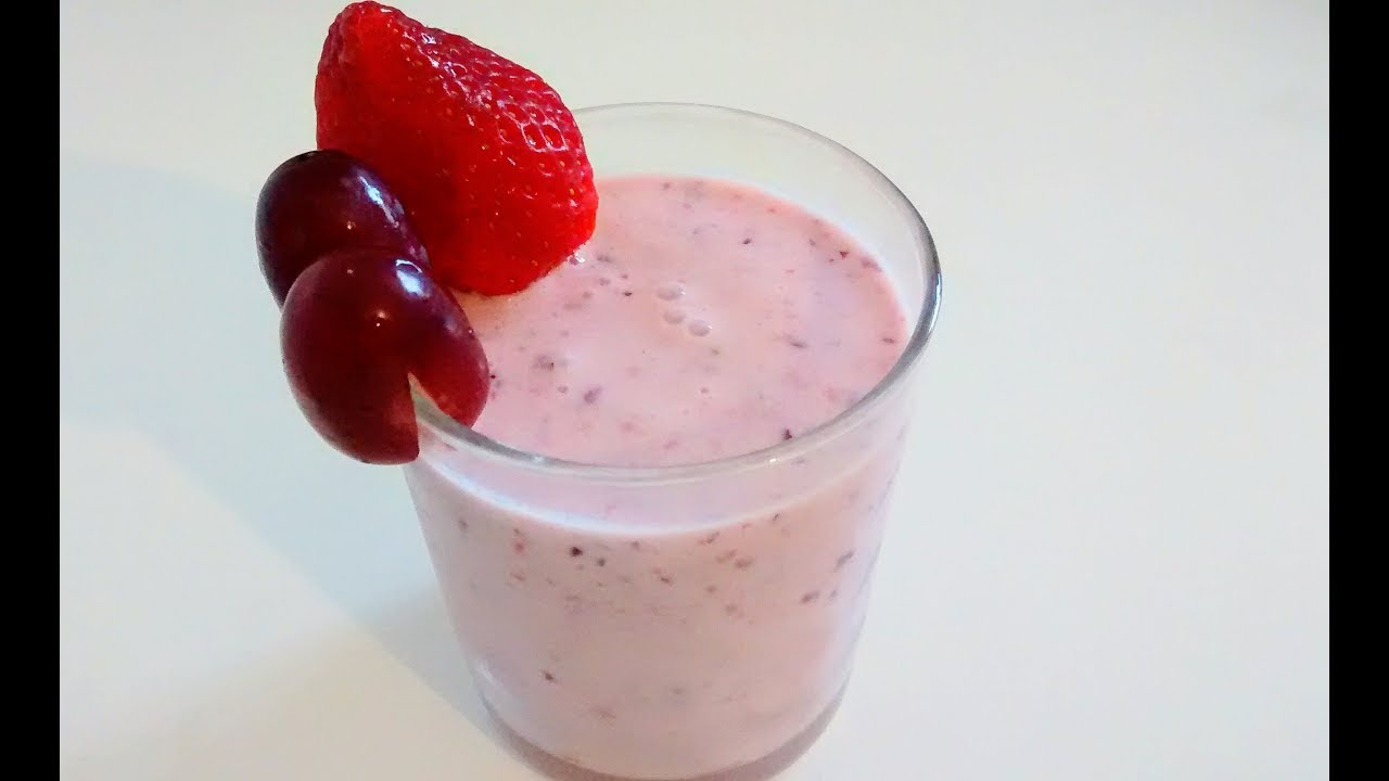 Strawberry red grapes smoothie.  Strawberry Smoothie recipe.