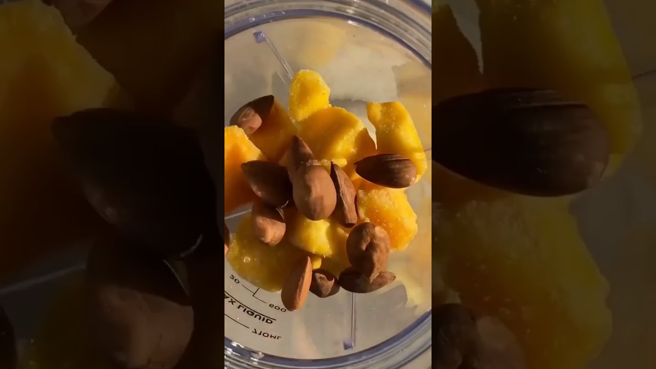 Tropical Crunch Smoothie (Recipe in description) #smoothie #summervibes