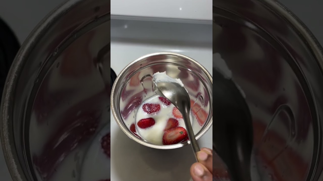 Strawberry smoothie recipe #shortsfeed #shortsvideo #shortsviral #shorts