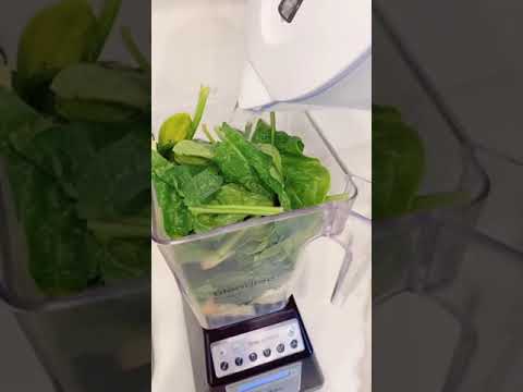 Green smoothie recipe (recipe in description) for glowing skin #goodskineats #shorts