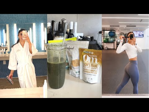 day in the life- green smoothie recipe, leg workout, and massage !!