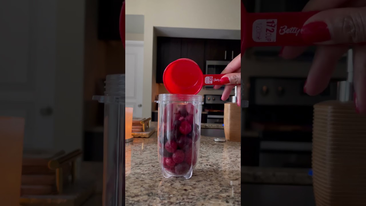 The BEST smoothie recipe! #smoothie #smoothierecipes #smoothierecipe #vegansmoothie