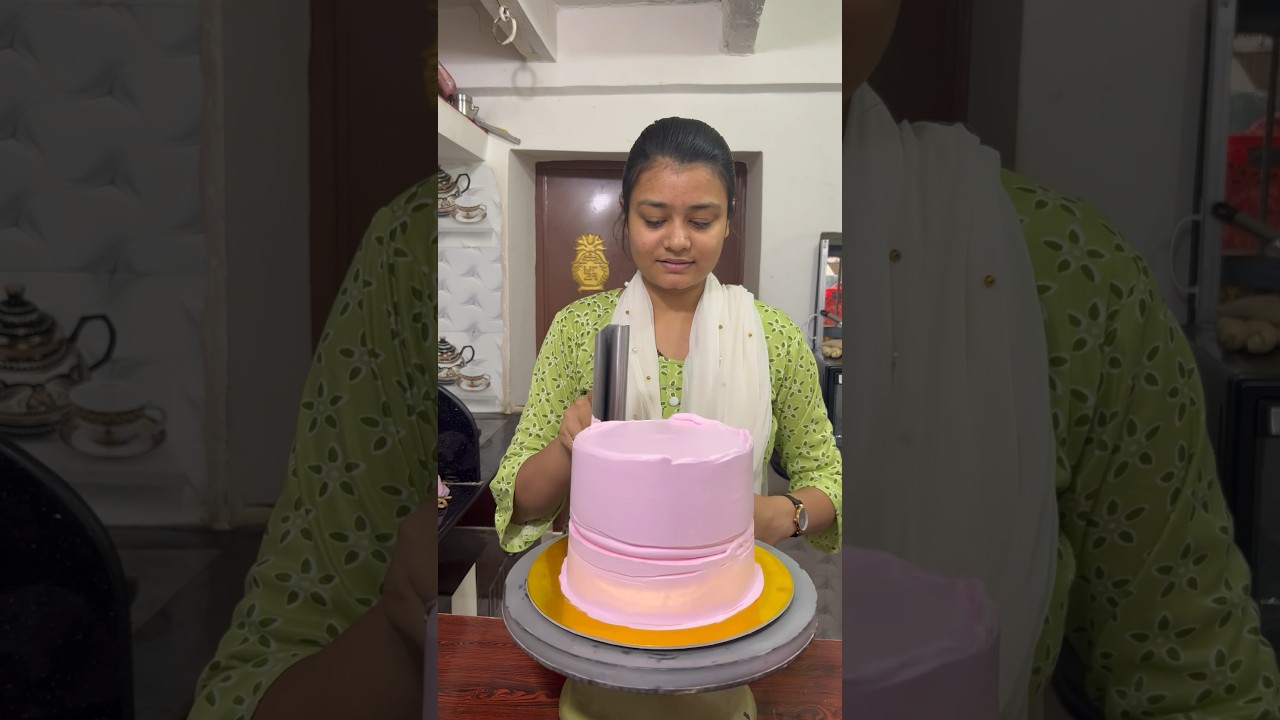 Itna tall cake ? makeup theme #shorts #shortsfeed #viral #trending #cake #celebration #youtube