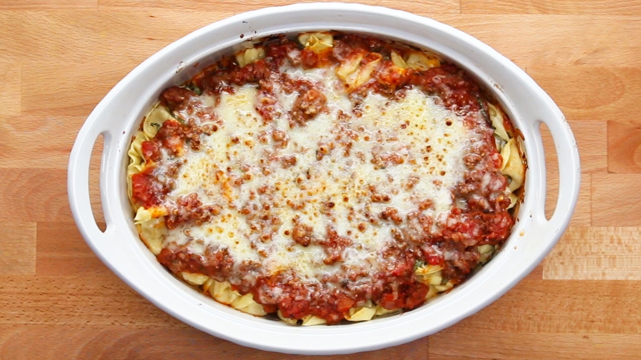 Beef And Cheese Tortellini Bake