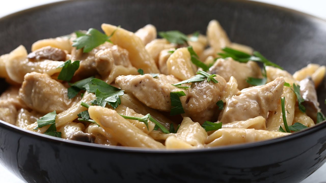One-Pot Creamy Mushroom Chicken Pasta