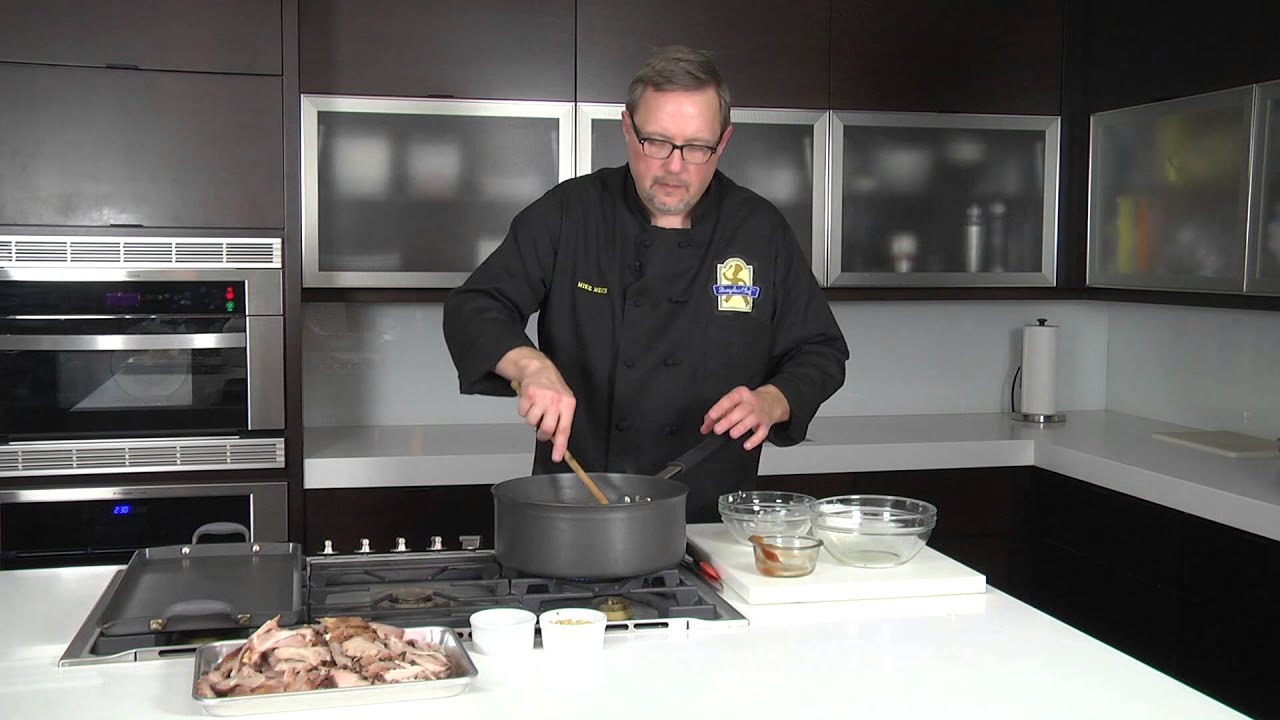 Making Barbequed Pork With Leftover Pork Roast : Chef Tips & Recipes