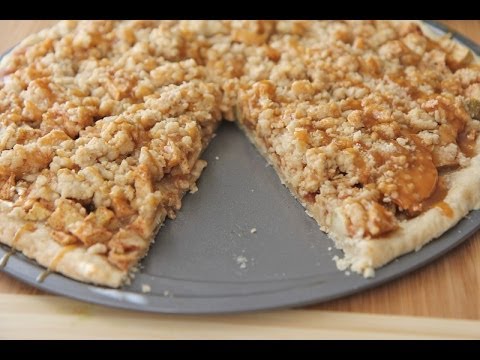 Caramel Apple Crisp Pizza Recipe (Dessert Pizza)