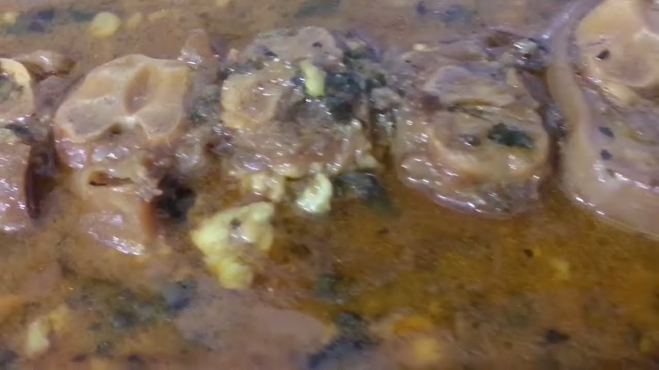 Beef Paya with bone marrow (how to make beef trottres curry) – with English Subtitles