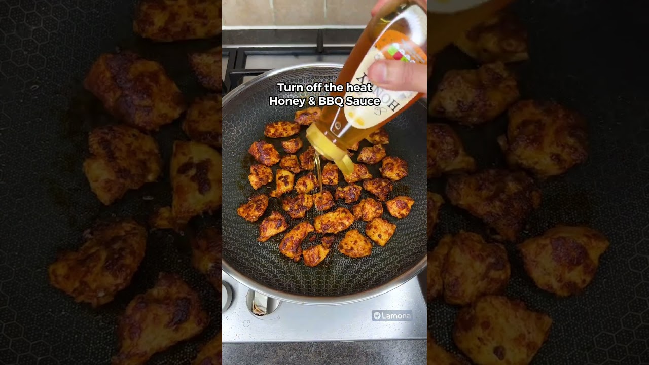 High Protein BBQ Chicken Mac & Cheese Meal Prep! ONLY 500 CALORIES! #pasta #recipe #fatloss #foodie