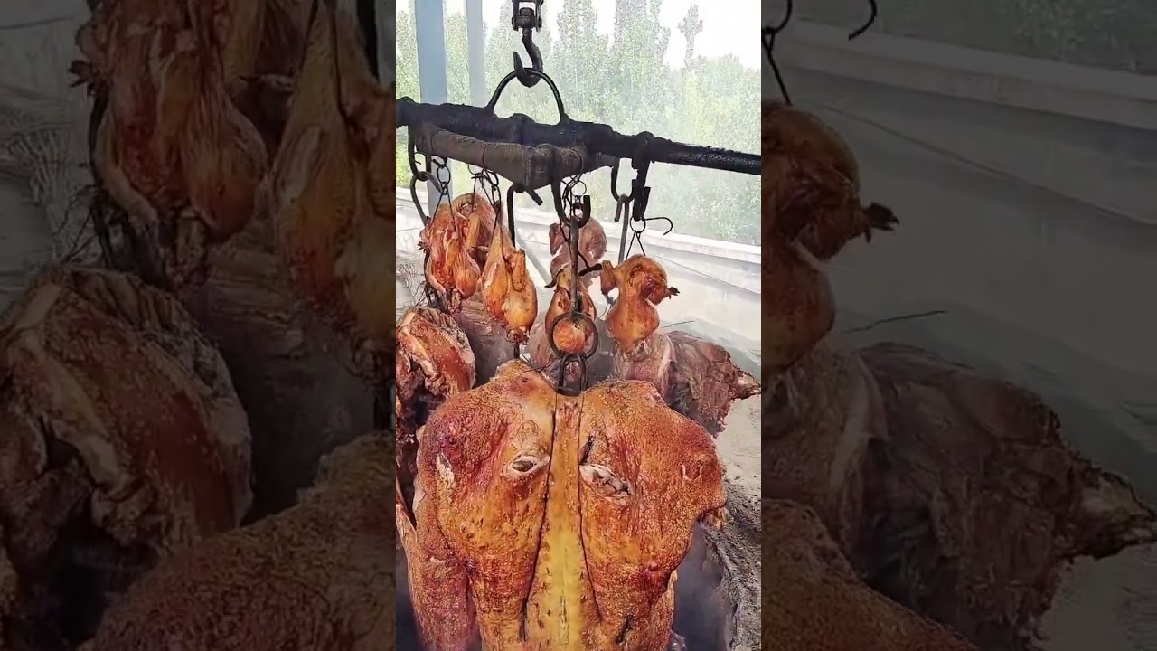 Delicious whole roasted Big Pork #pork #porkfood #food #steamedpork #porkrecipes #steamed