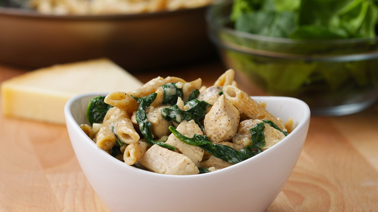 Healthier Chicken Alfredo Pasta