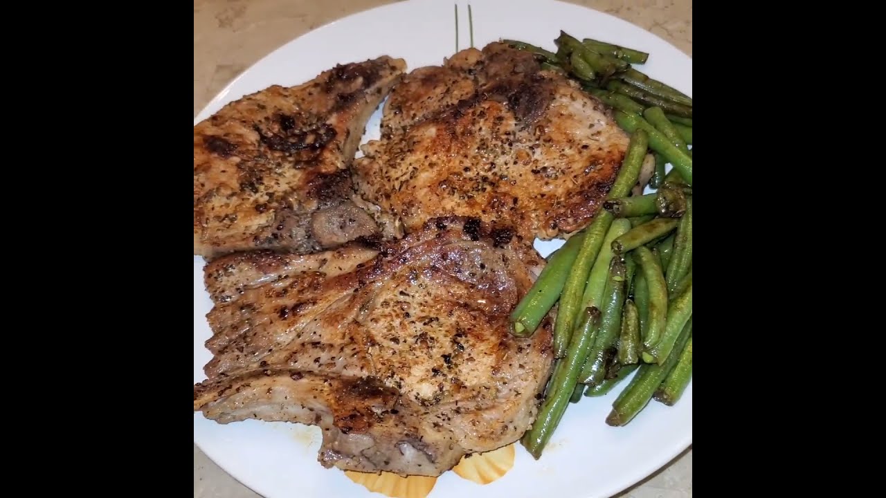 PAN-FRIED PORK CHOPS RECIPE#shorts #youtubeshorts #youtubecooking #porkrecipe