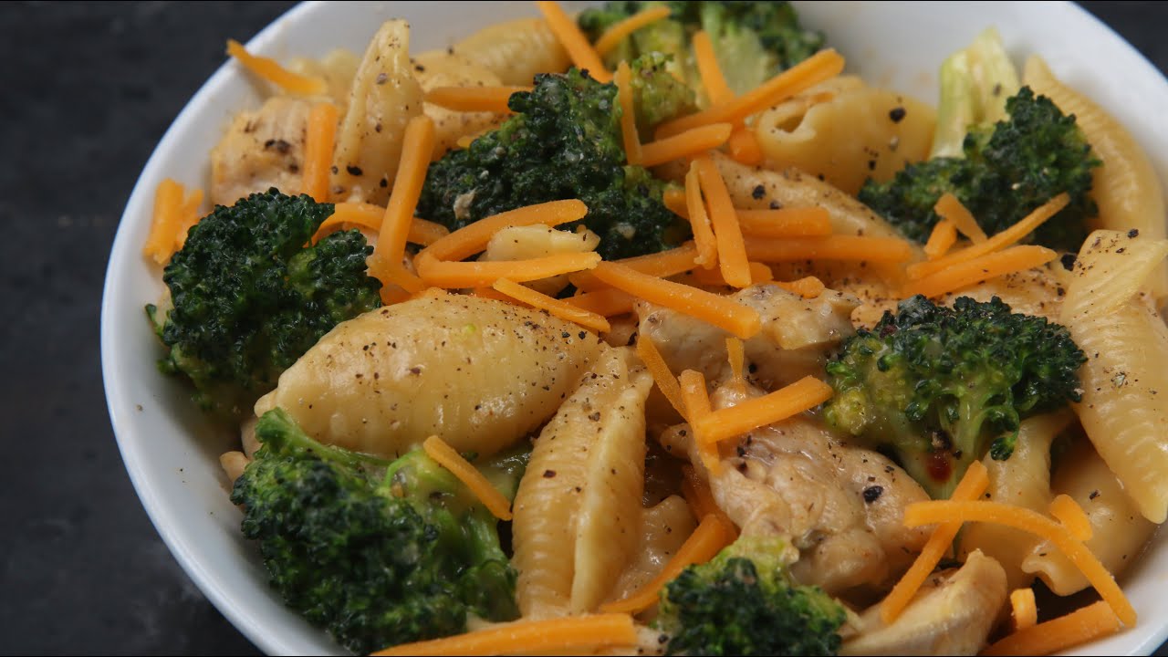 Cheesy Chicken And Broccoli Pasta