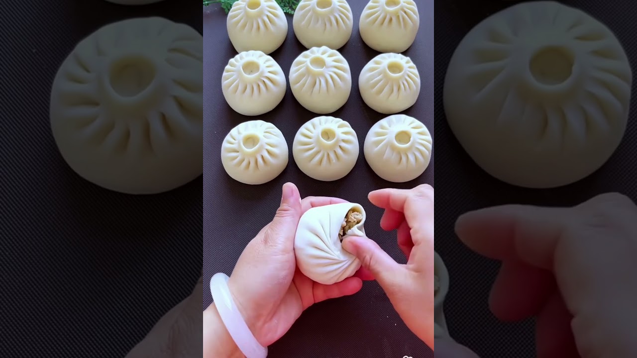 Grandma makes pork core cake for grandchildren to eat#eating