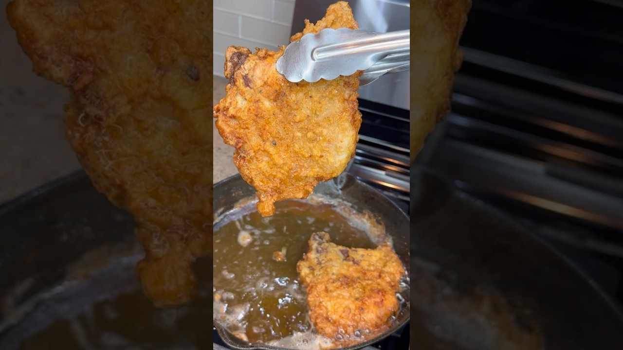 How to Make Fried Pork Chops #porkchops #porkchoprecipe #short #friedporkchops #shorts #shortsfeed