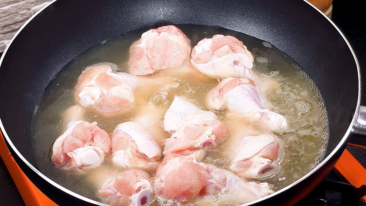 Don’t fry the chicken, boil It in pineapple juice, and the result is amazing!