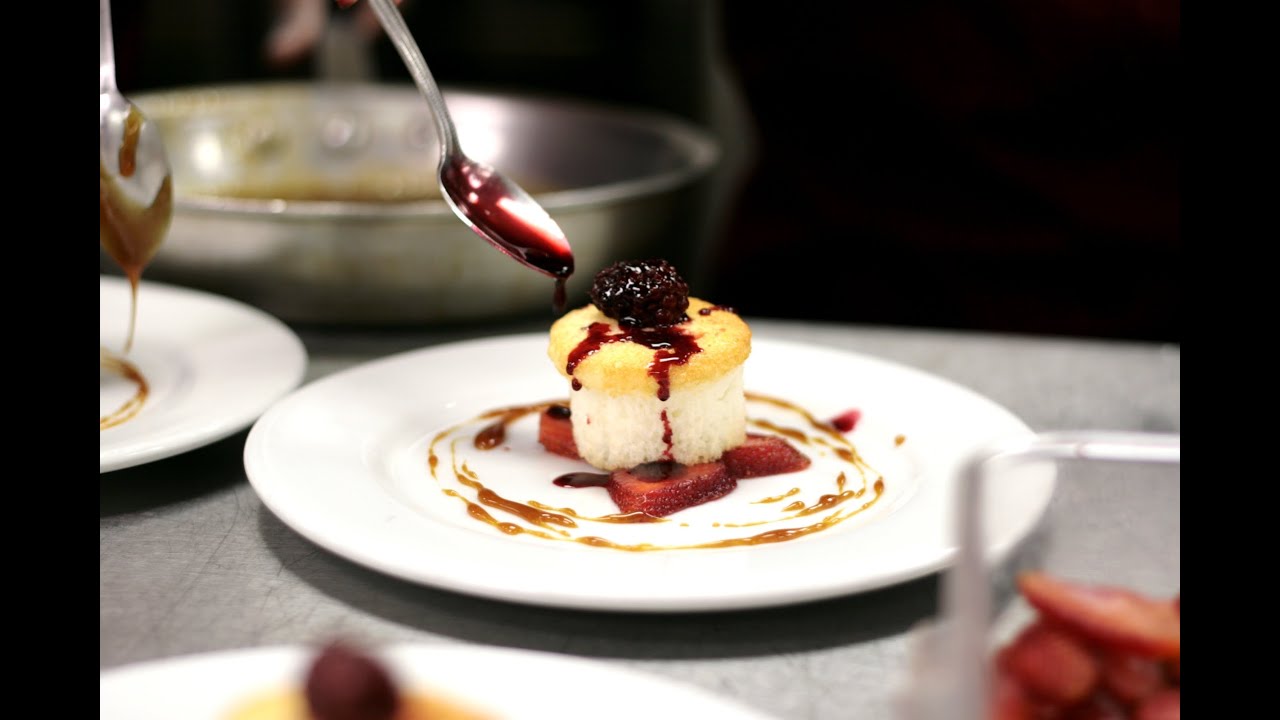 Plating Guidelines for Dessert Sauces