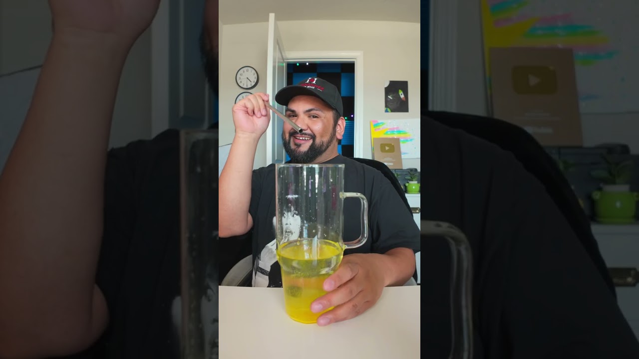 Water of the day! 💦 🍓🍌 #water #watertok  #flavoredwater #wateroftheday #recipe