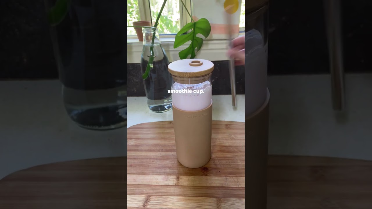 Yogurt and Strawberry Smoothie Recipe ???