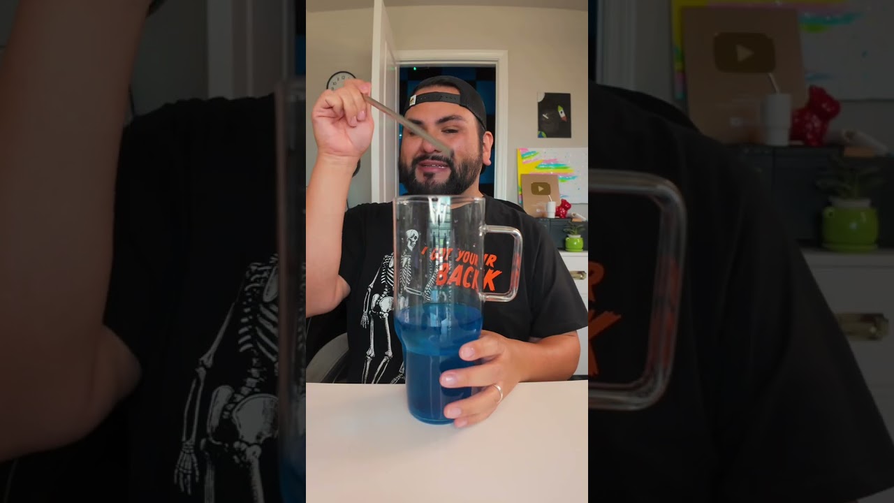 Water of the day! 💦 💙 🐶 #water #watertok #flavoredwater #wateroftheday #recipe