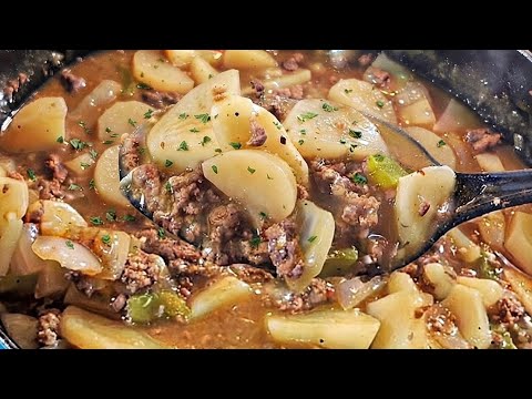 Grandma’s Smothered Ground Beef and Potatoes Recipe (Quick & Easy!)